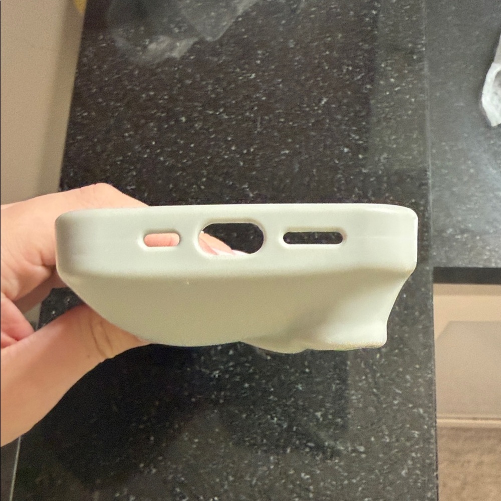 RHODE Cream Phone Case - Picture 3 of 4
